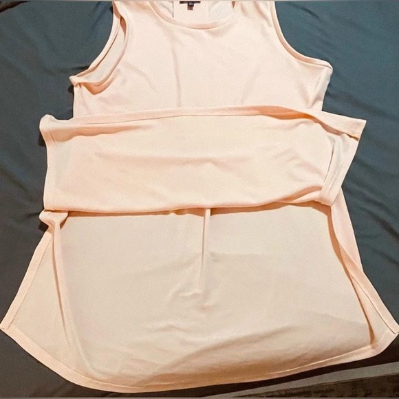 The Limited Light Pink Tank Top Size Large Dressy Hi-Low Flowy Crew Neck - Picture 3 of 4